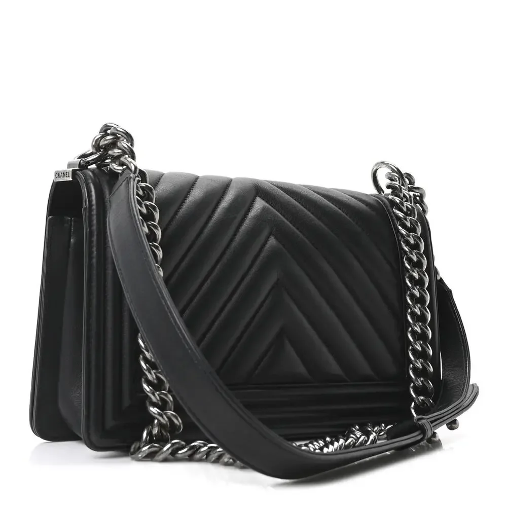 Chanel Medium Boy Flap Bag Black Chevron Quilted Calfskin Ruthenium Hardware